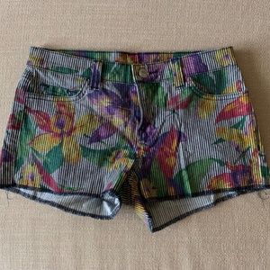 ONE OF A KIND J Brand 1046 Cut-Off Shorts